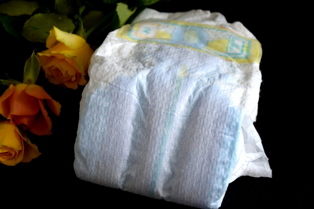 pampers premium care pasek o pełnej pieluszce